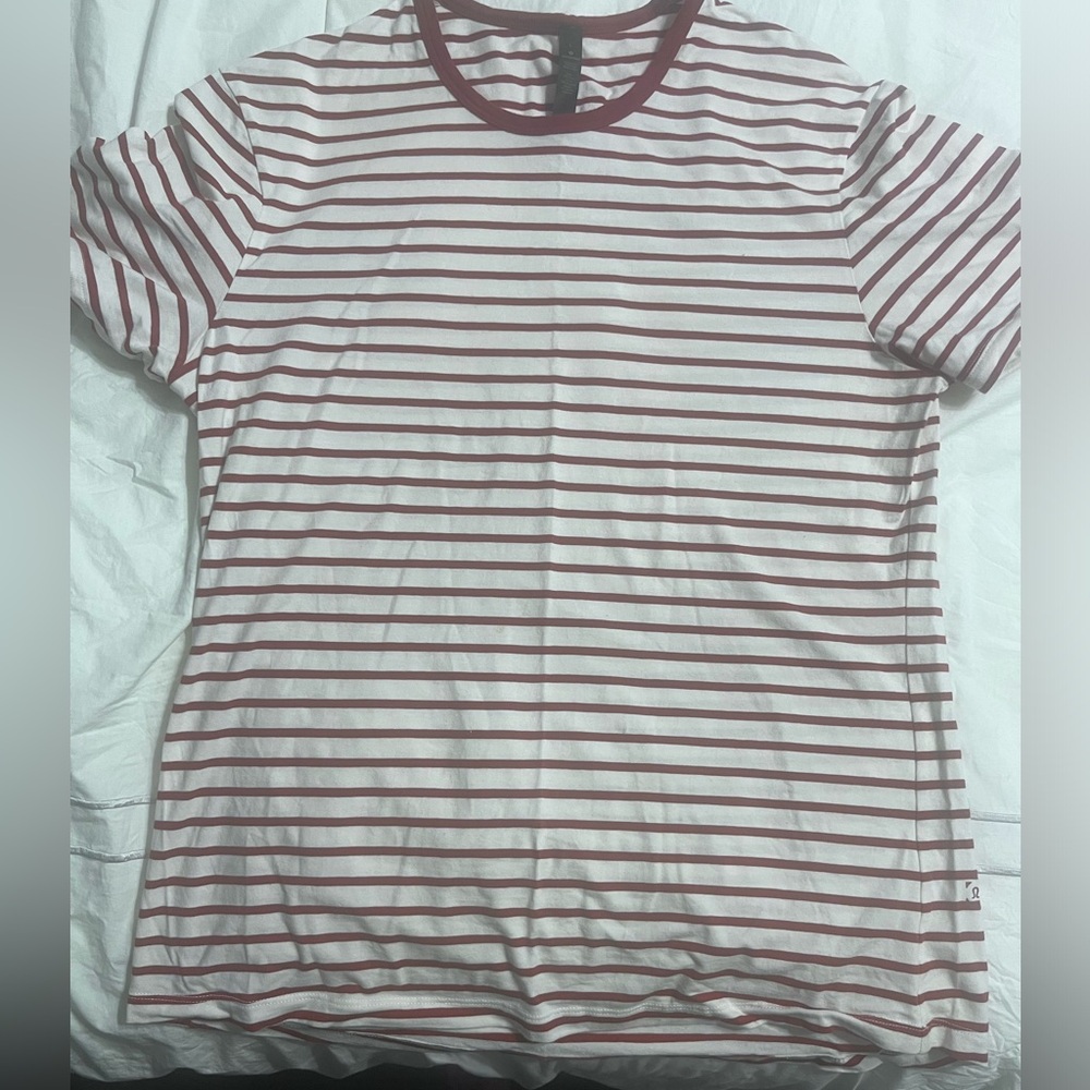LuLulemon crew neck striped tee